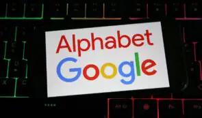 Alphabet股票：人工智能蓬勃发展和云计算增长推动季度营收创下1020亿美元的纪录。